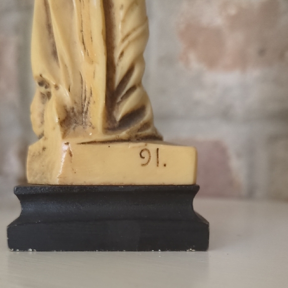 Venus de Milo - Picture 7 of 9